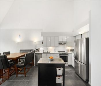 MLS# R2881974