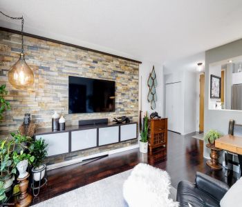 MLS# R2886411