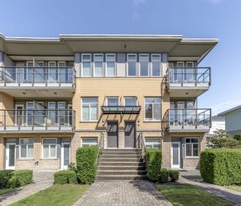 MLS# R2894804